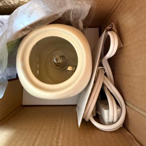 Candle Warmers Etc. Midsize Illumination Fragrance Warmer "Dreamy" model NWT - Picture 8 of 8